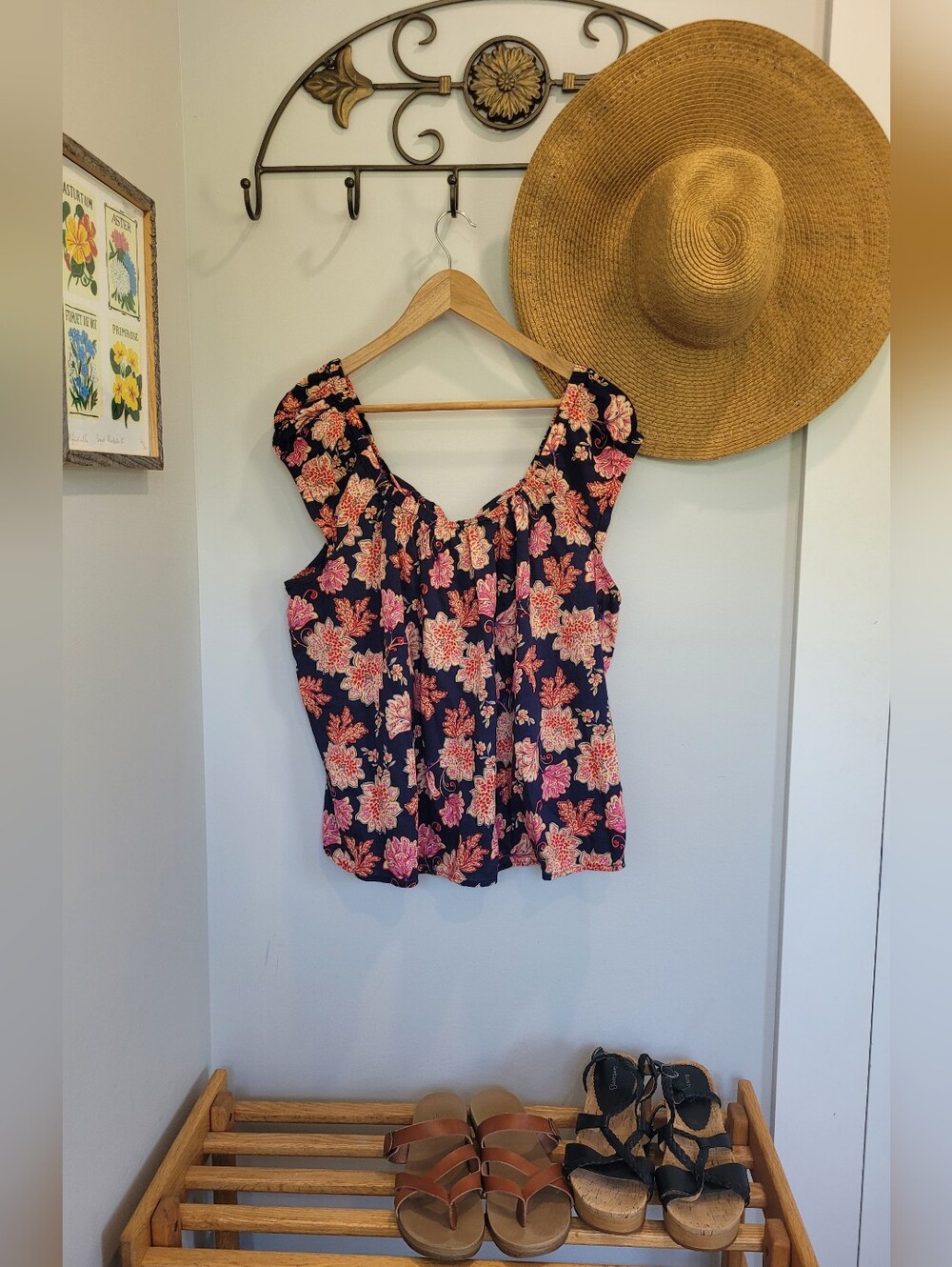 Old Navy Floral Sleeveless Top